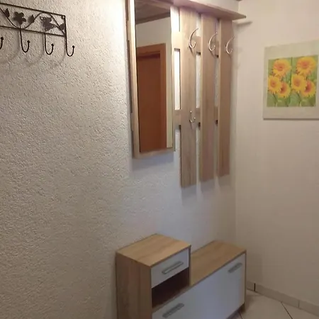 Steinbeisser דירה אראך